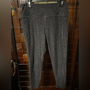 Victoria secret sport  capri legging size L